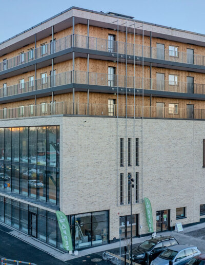 Aikkon: Träpaneler i ask, allaktivitetshus, Tyresö