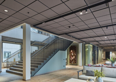 Ecophon: Masters Eg, akustiktak, kontor, Stommen Group, Markaryd